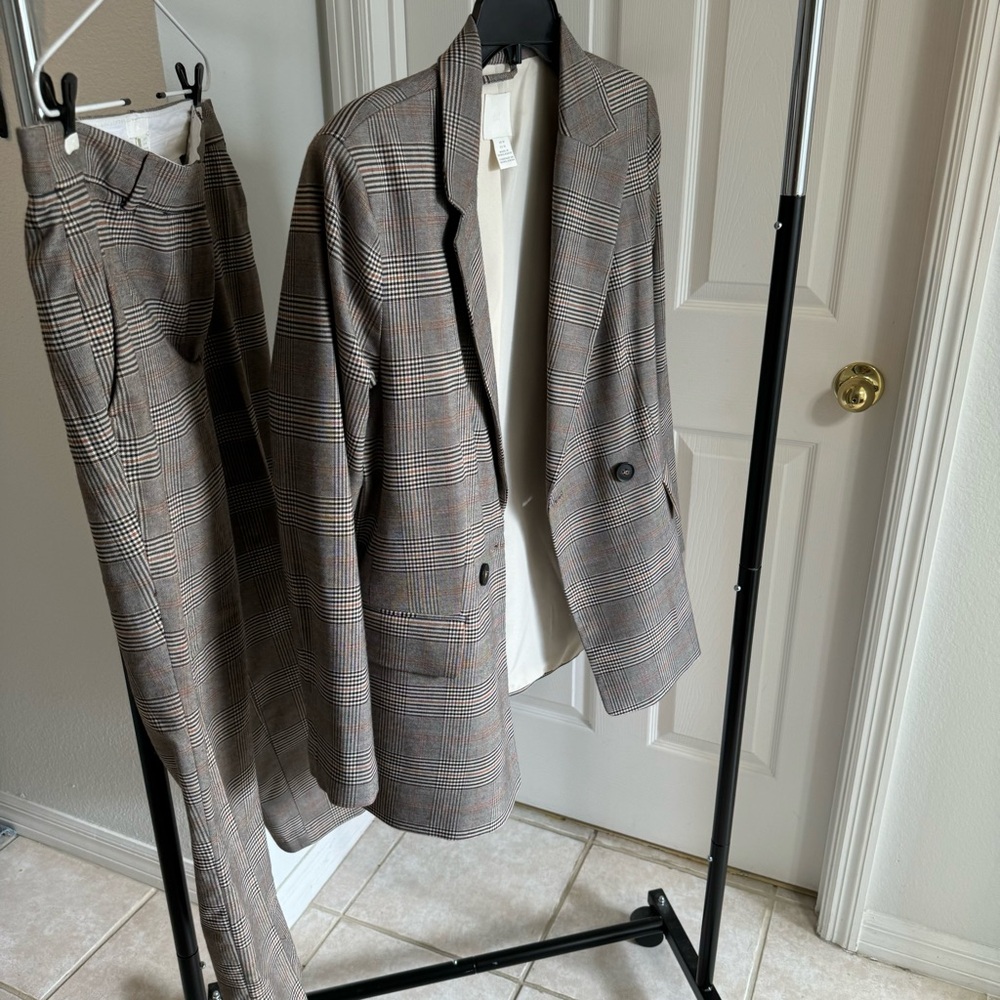 H&M Brown Plaid Women's Suit Set